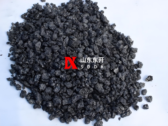 Pneumatic conveying of petroleum coke
